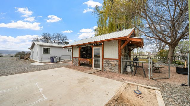 2120 J Road, Grand Junction, CO 81505