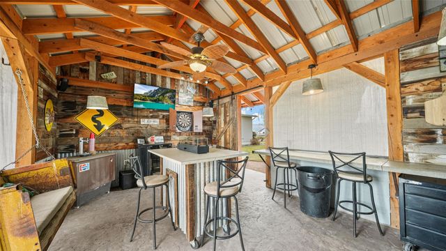 2120 J Road, Grand Junction, CO 81505