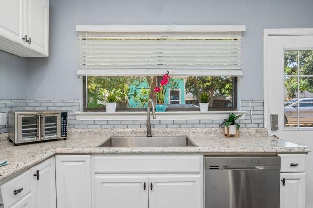 38 NW Poulton Drive, Fort Walton Beach, FL 32548