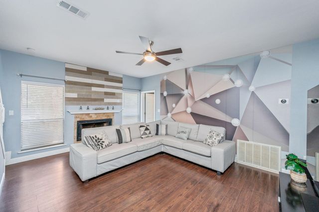 38 NW Poulton Drive, Fort Walton Beach, FL 32548