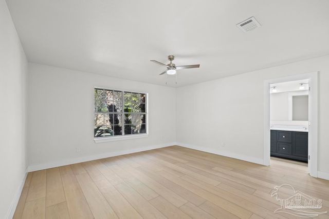 1230 Middlebrook Dr, Pensacola, FL 32506