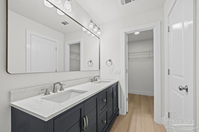 1230 Middlebrook Dr, Pensacola, FL 32506