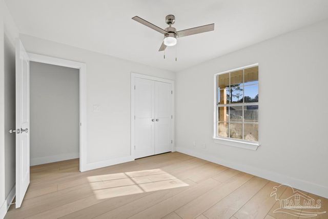 1230 Middlebrook Dr, Pensacola, FL 32506