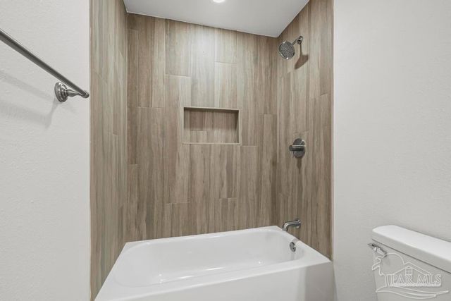 1230 Middlebrook Dr, Pensacola, FL 32506