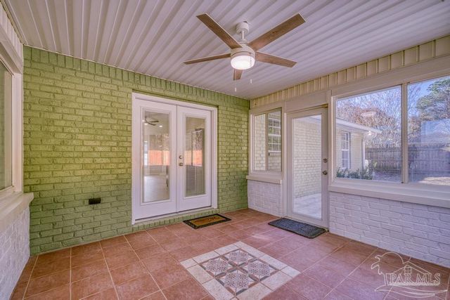 1230 Middlebrook Dr, Pensacola, FL 32506