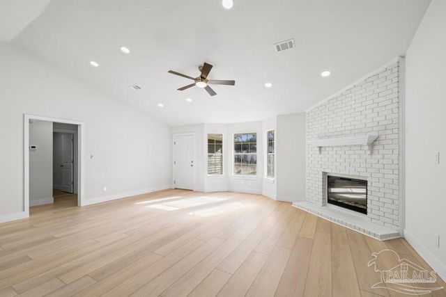 1230 Middlebrook Dr, Pensacola, FL 32506