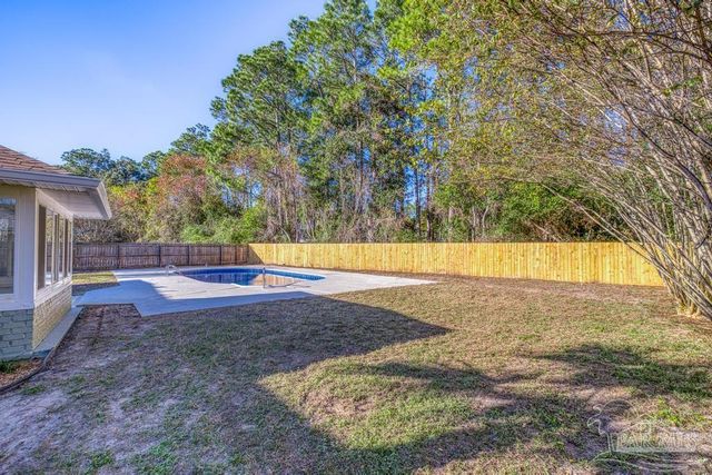 1230 Middlebrook Dr, Pensacola, FL 32506