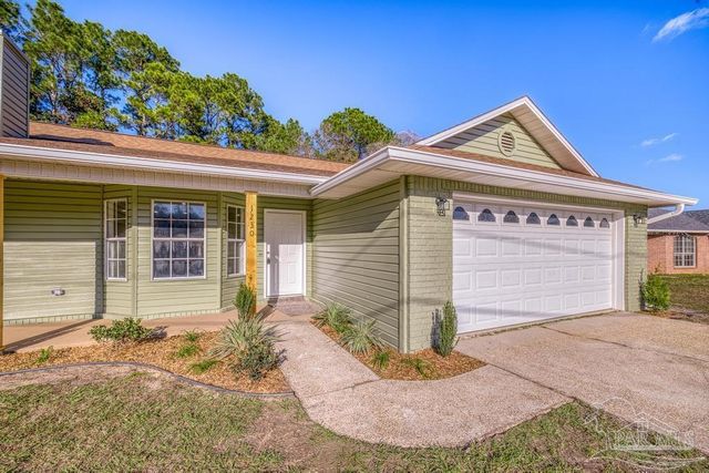 1230 Middlebrook Dr, Pensacola, FL 32506