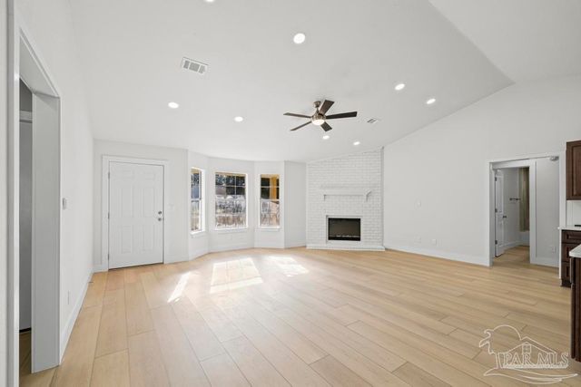 1230 Middlebrook Dr, Pensacola, FL 32506