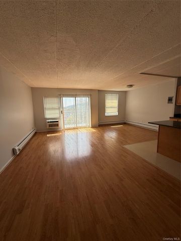 35 Park Avenue 6T, Suffern, NY 10901