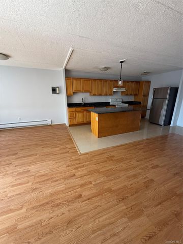 35 Park Avenue 6T, Suffern, NY 10901
