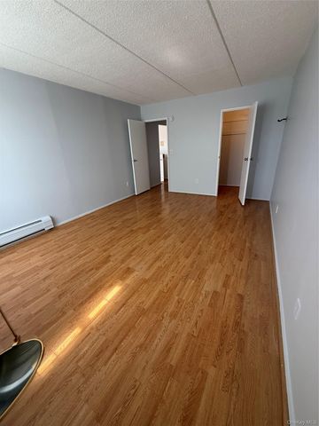 35 Park Avenue 6T, Suffern, NY 10901