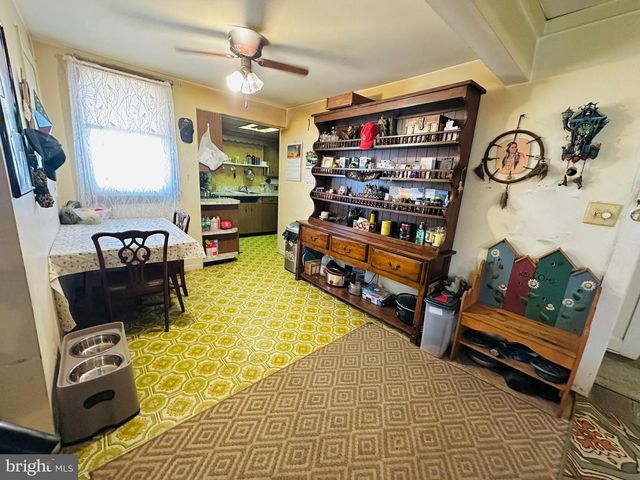 8608 OAK RD, Baltimore, MD 21219