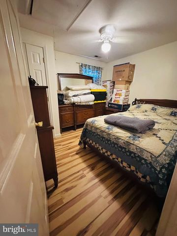 8608 OAK RD, Baltimore, MD 21219