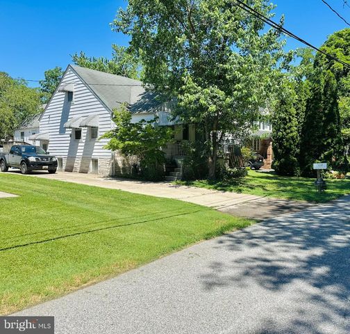 8608 OAK RD, Baltimore, MD 21219