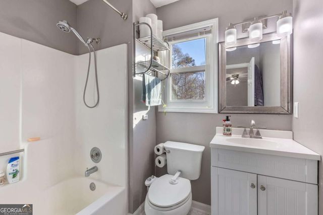 1389 Ashbrook Drive, Lawrenceville, GA 30043