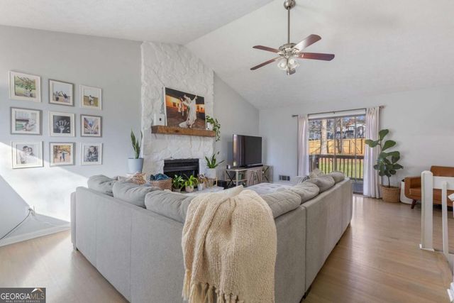 1389 Ashbrook Drive, Lawrenceville, GA 30043