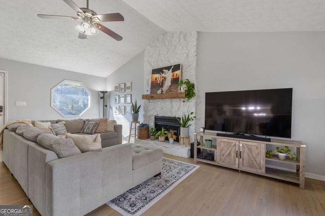 1389 Ashbrook Drive, Lawrenceville, GA 30043