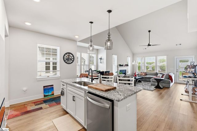 1615 Chelmsford Court, Spartanburg, SC 29301