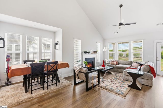 1615 Chelmsford Court, Spartanburg, SC 29301