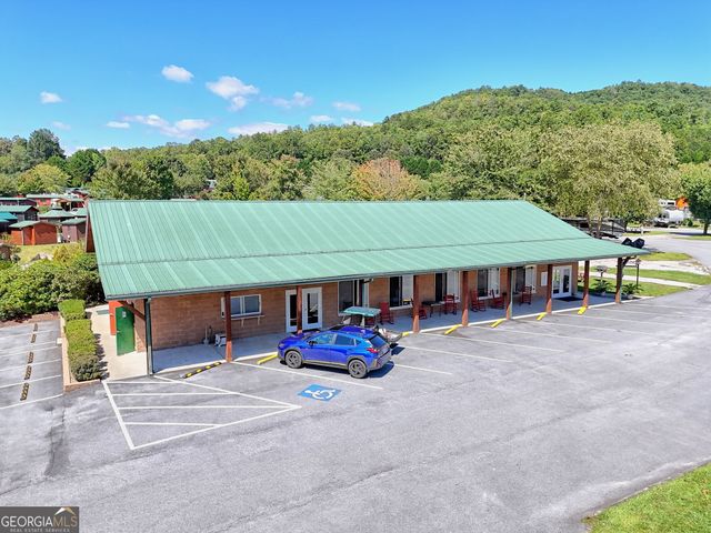 5 Fleetwood Drive, Dillard, GA 30537