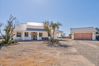 28022 Yosemite Springs Parkway, Coarsegold, CA 93614