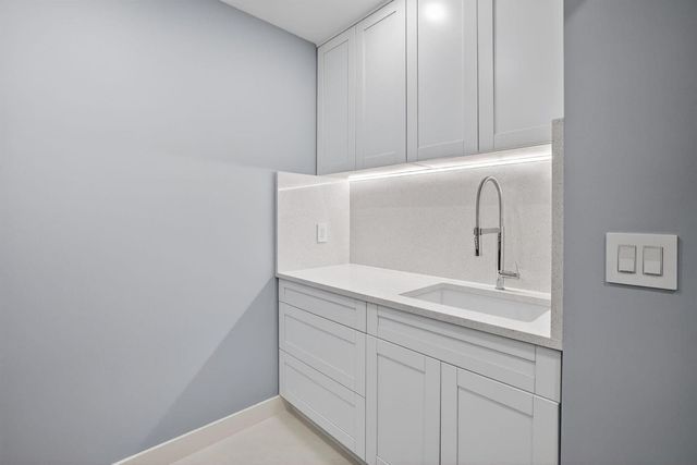 3316 NE 37th Street, Fort Lauderdale, FL 33308