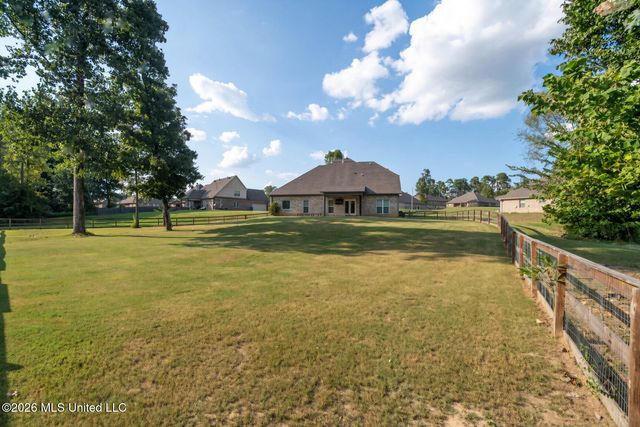 9653 Trenton Trail, Olive Branch, MS 38654