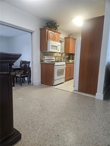5318 W 4th Lane, Hialeah, FL 33012