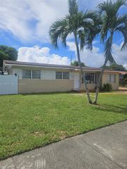 5318 W 4th Lane, Hialeah, FL 33012