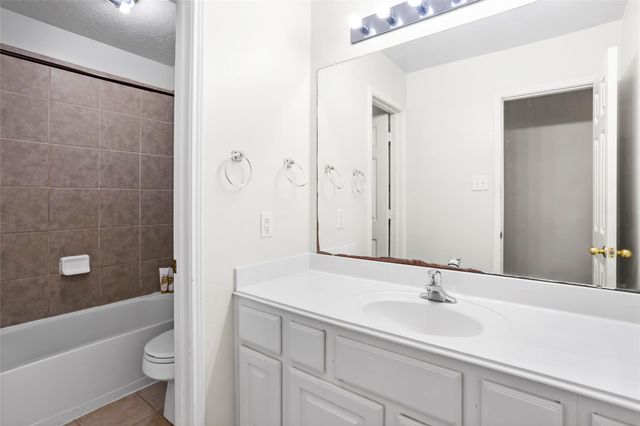 2117 Laughing Gull Lane, League City, TX 77573