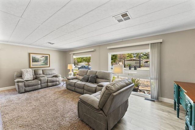 1223 Brentwood Way, Hemet, CA 92545