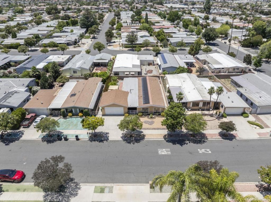 Image 2 of property listing at 1223 Brentwood Way, Hemet, CA 92545
