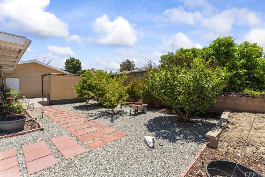 Image 21 of property listing at 1223 Brentwood Way, Hemet, CA 92545