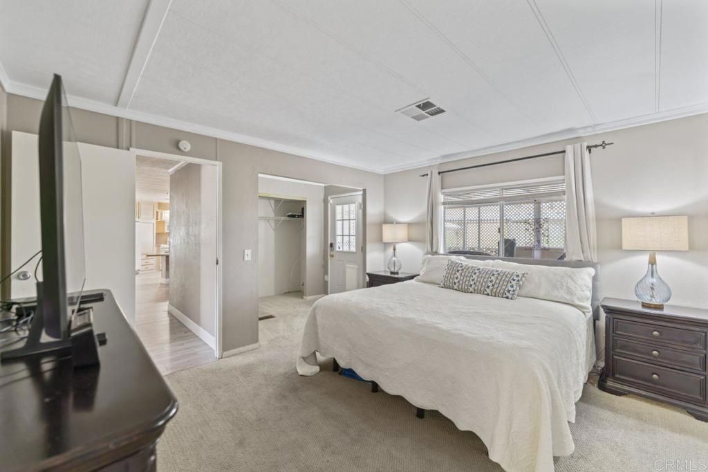 Image 39 of property listing at 1223 Brentwood Way, Hemet, CA 92545