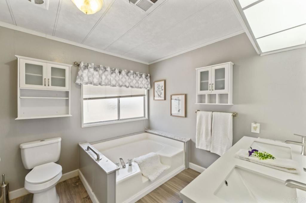 Image 41 of property listing at 1223 Brentwood Way, Hemet, CA 92545