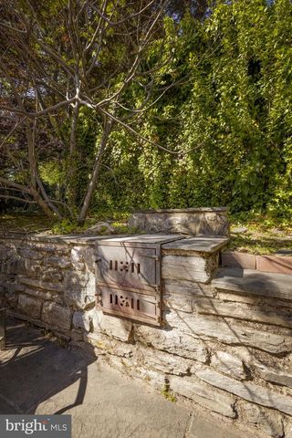155 REX AVE, Philadelphia, PA 19118