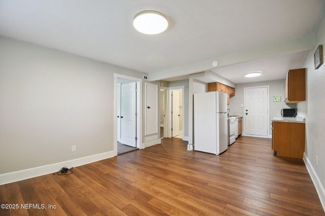 1989 GOLDEN GLOW Lane, Jacksonville, FL 32210