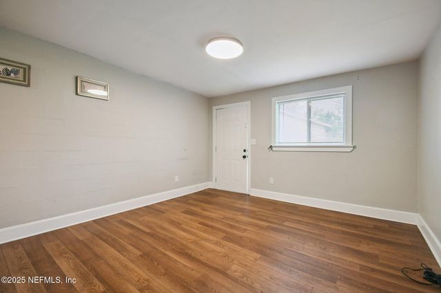 1989 GOLDEN GLOW Lane, Jacksonville, FL 32210