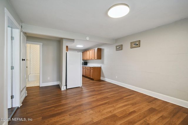 1989 GOLDEN GLOW Lane, Jacksonville, FL 32210