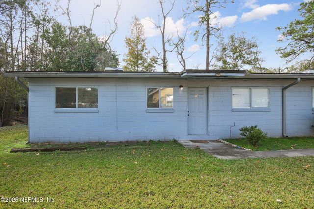 1989 GOLDEN GLOW Lane, Jacksonville, FL 32210