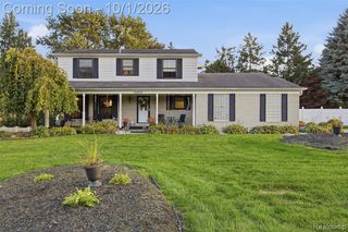 34979 Oakland Street, Farmington, MI 48335