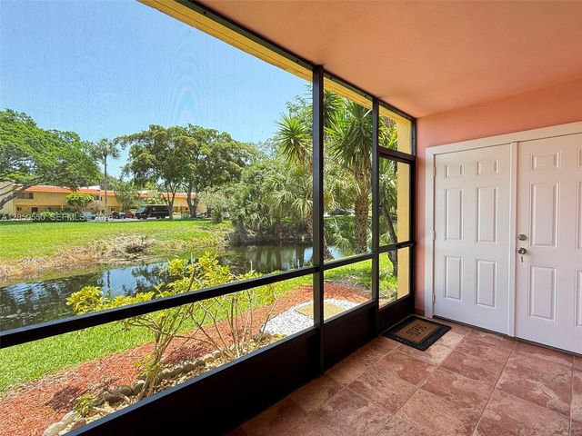 900 SW 9th Street Cir 103, Boca Raton, FL 33486
