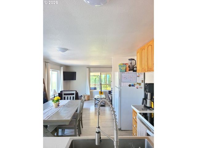287 CANYON VIEW Dr, Lafayette, OR 97127