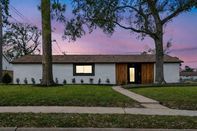 6002 Greenmont Drive, Houston, TX 77092