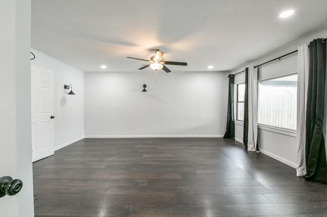 6002 Greenmont Drive, Houston, TX 77092