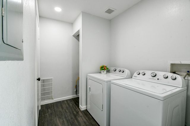6002 Greenmont Drive, Houston, TX 77092