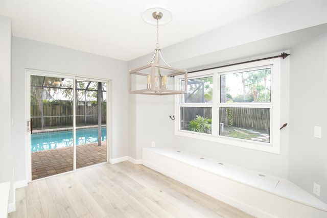 896 ROSE Court, Wellington, FL 33414