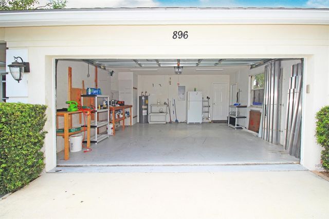 896 ROSE Court, Wellington, FL 33414