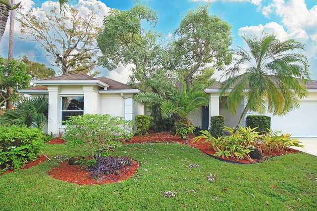 896 ROSE Court, Wellington, FL 33414